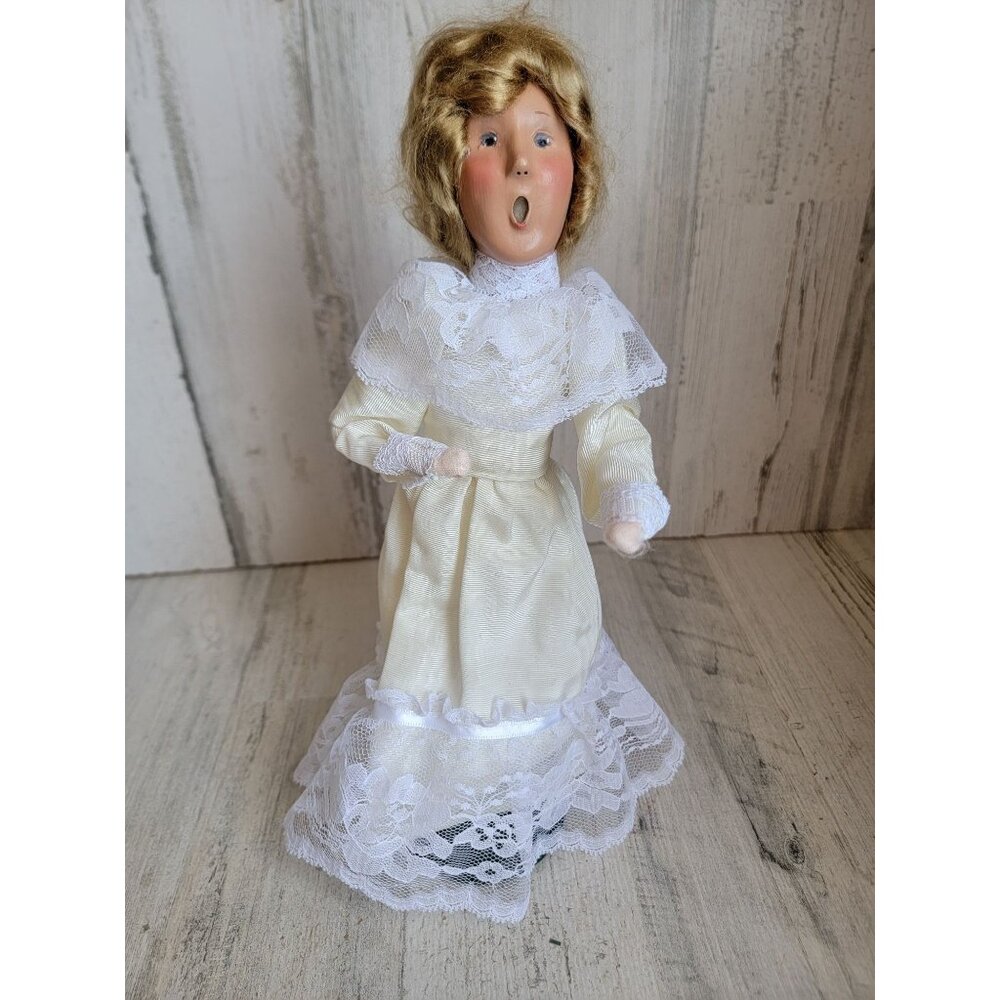 Byers Choice vintage Victorian dancing girl white‎ dress figure Xmas blonde
